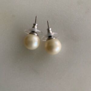 Ivory Pearl Studs